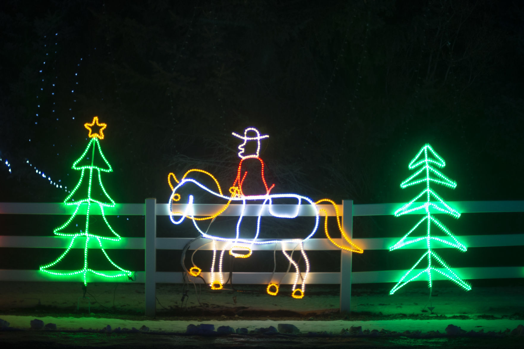 Holiday light displays